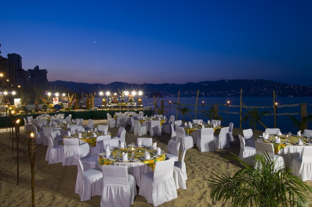 Панорама Krystal Beach Acapulco 3*