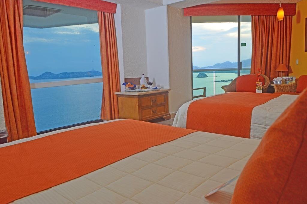 Панорама Copacabana Beach Acapulco 4*