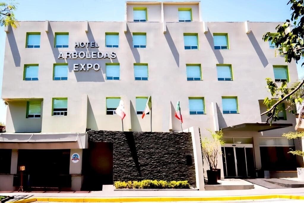 Панорама Arboledas Expo 3*