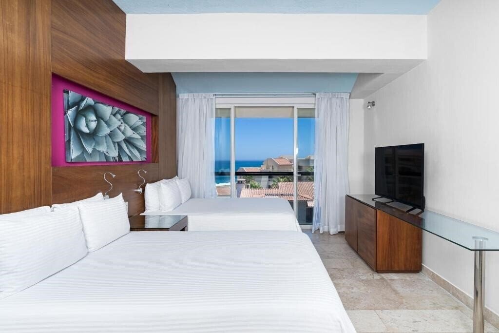 Вид Krystal Grand Los Cabos 4*