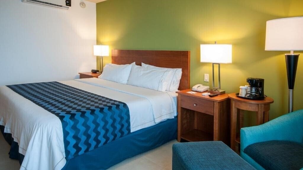 Зображення Holiday Inn Express Cabo San Lucas 5*