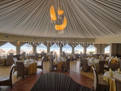 Территория Golden Parnassus 4*