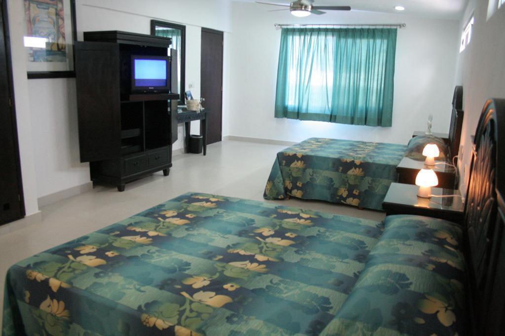 Територія Hotel Del Sol 2*