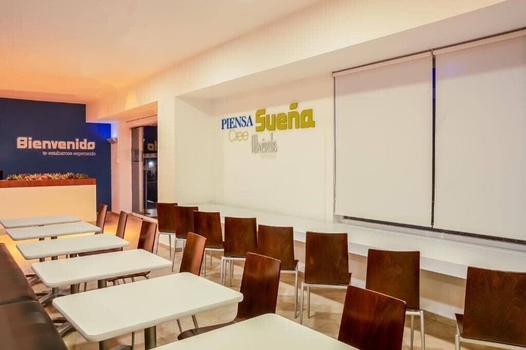 Территория One Cancun Centro 3*