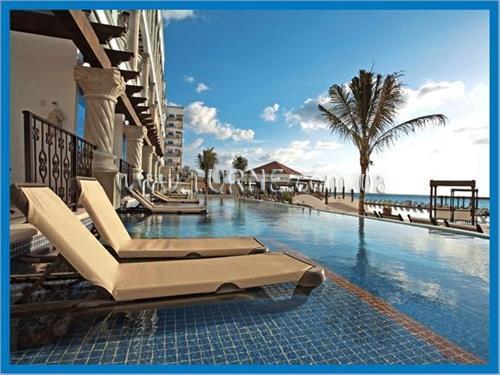 Вид The Royal in Cancun 5*