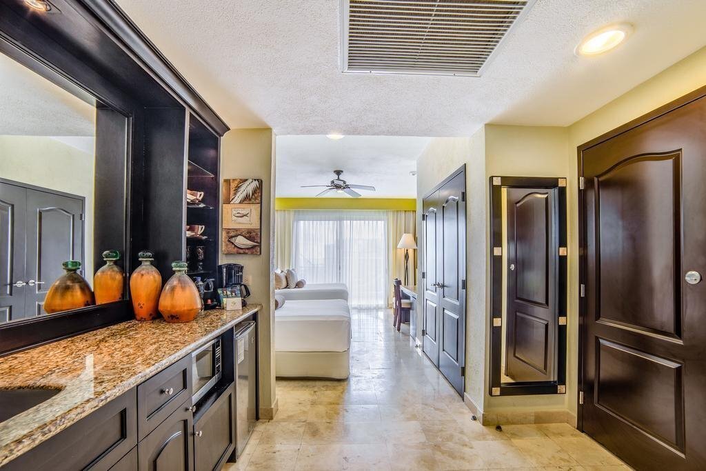 Панорама Villa del Palmar Cancun Mujeres Beach Resort 4*