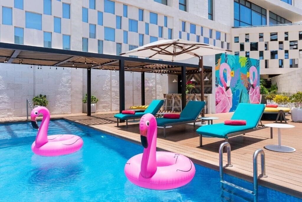 Отель Nh Cancun Airport 4*