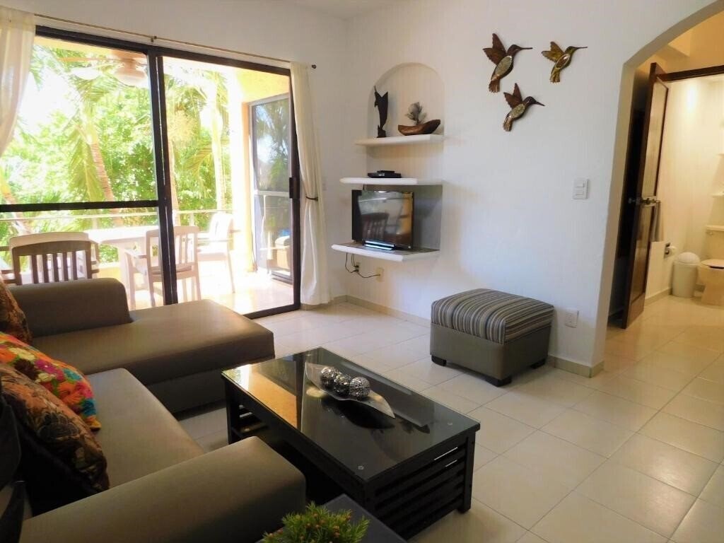 Изображение Nautibeach Condos 3*