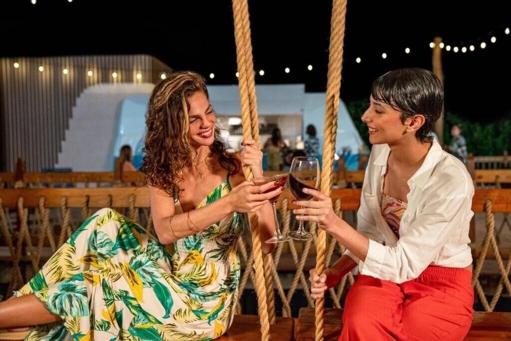 Вид Hyatt Vivid Grand Island 5*