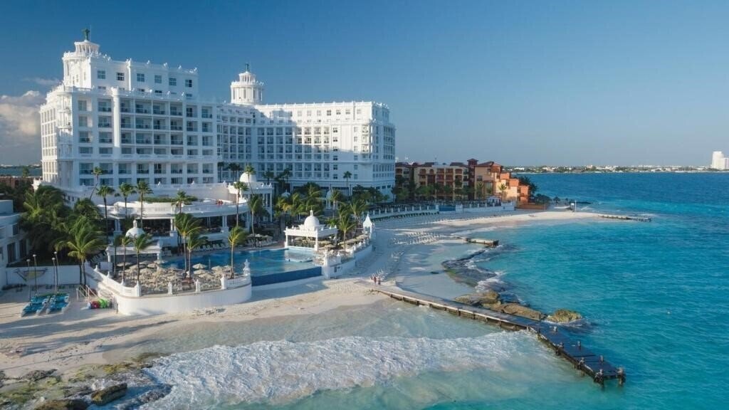 Территория Riu Palace Las Americas 5*