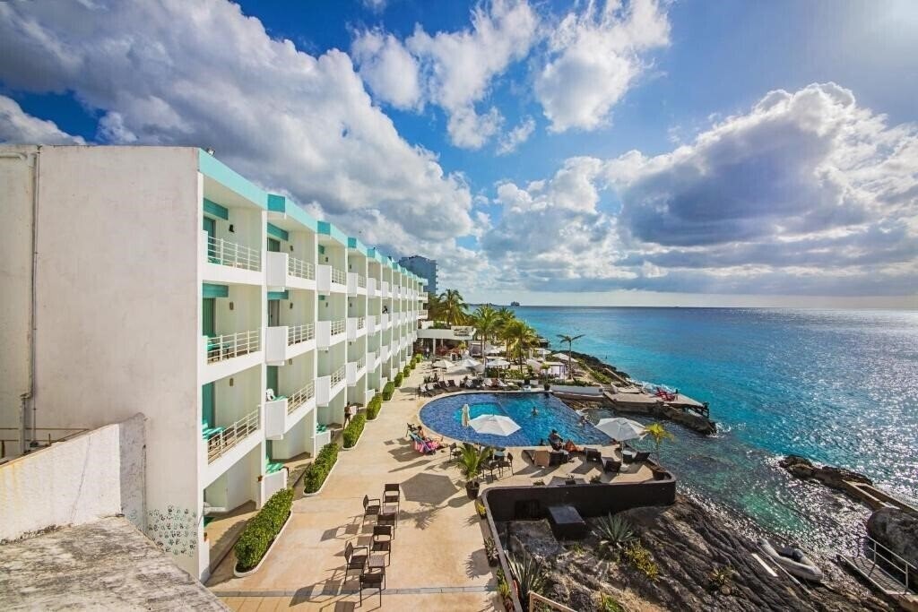 Территория Hotel B Cozumel 4*