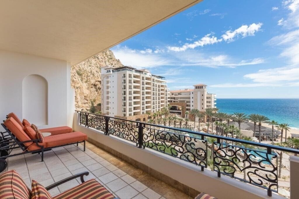 Панорама Grand Solmar Land'S End Resort & Spa 4*