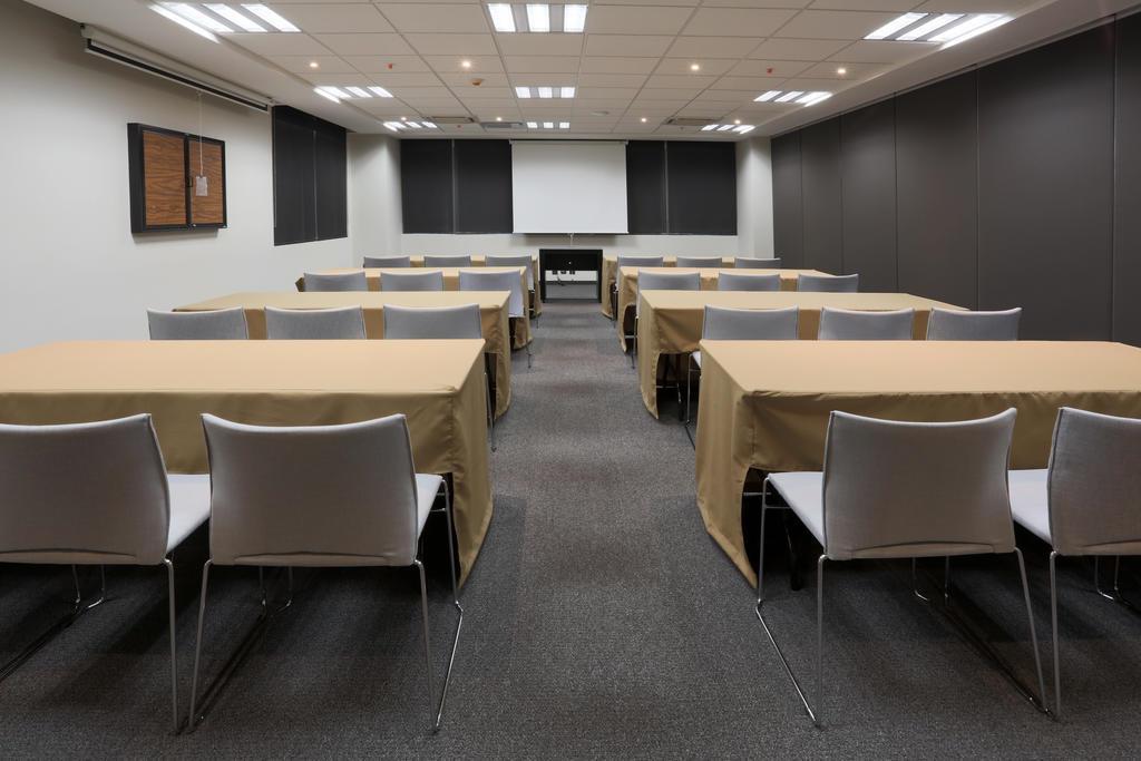 Фото City Express Plus Santa Fe 4*