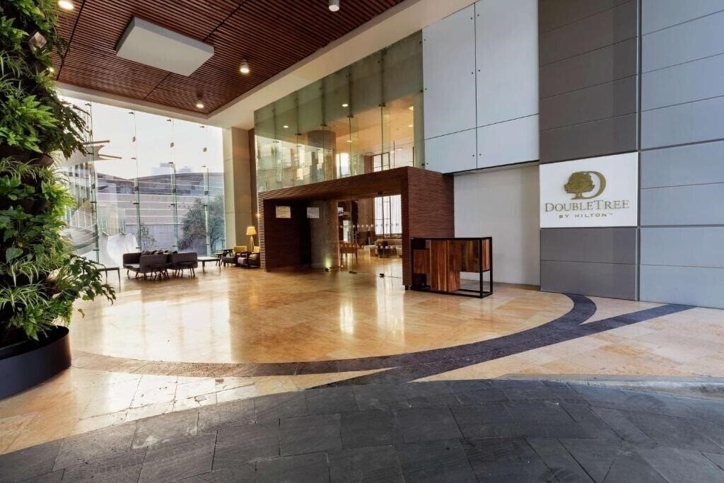 Апартаменты Doubletree By Hilton Mexico City Airport Area 5*