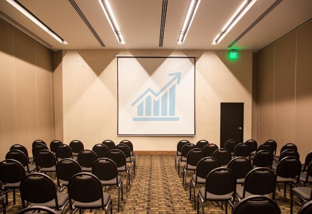 Вид Fiesta Inn Plaza Central 4*