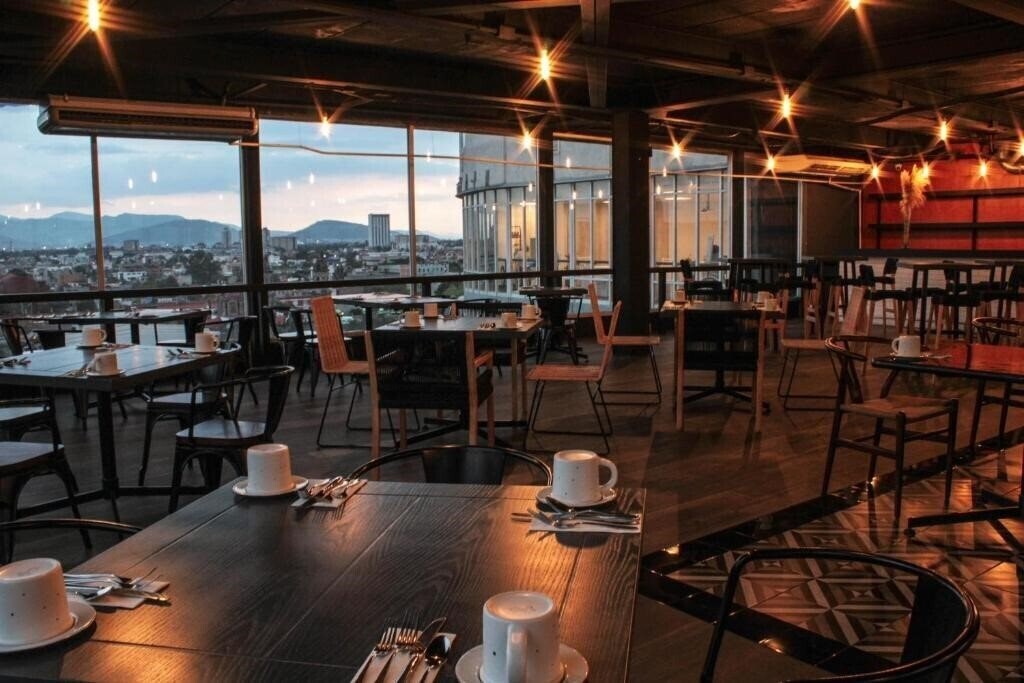 Панорама Hotel Fontan Reforma Mexico 2*