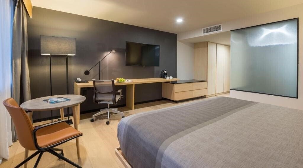 Панорама Galeria Plaza 5*