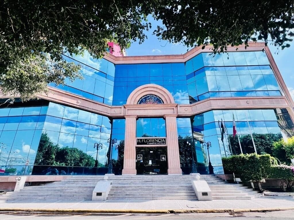 Отель Plaza Florencia 3*