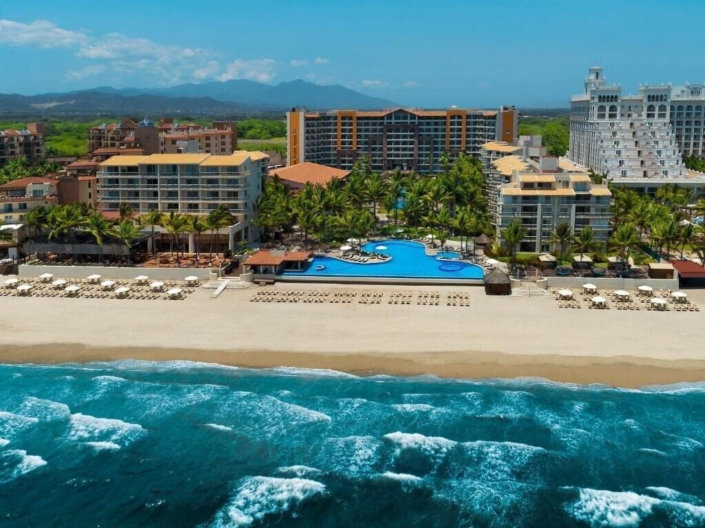 Готель Krystal Grand Nuevo Vallarta 4*