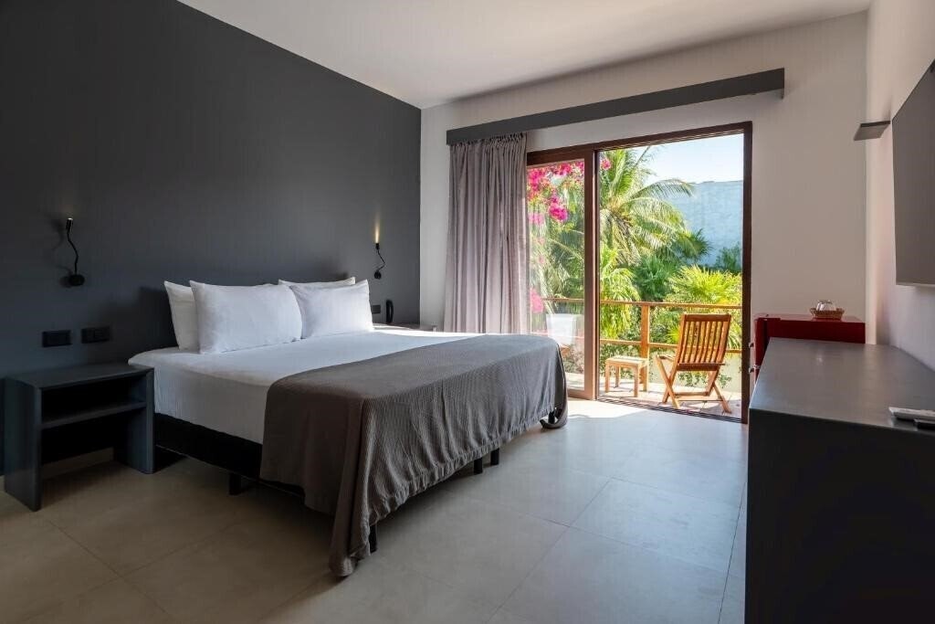 Вид My Blue Hotel 4*