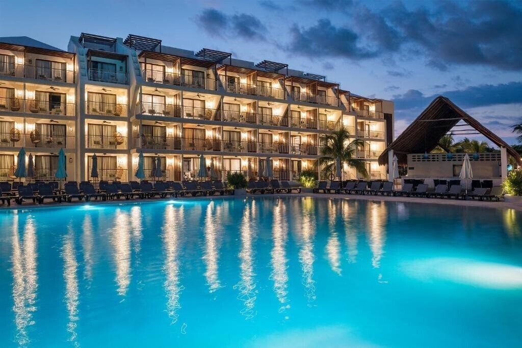 Фотография Ocean Riviera Paradise - Daisy Family Club 5*
