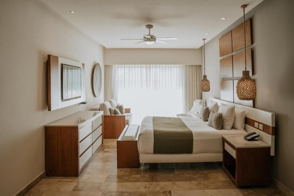 Территория The Reef 28 5*