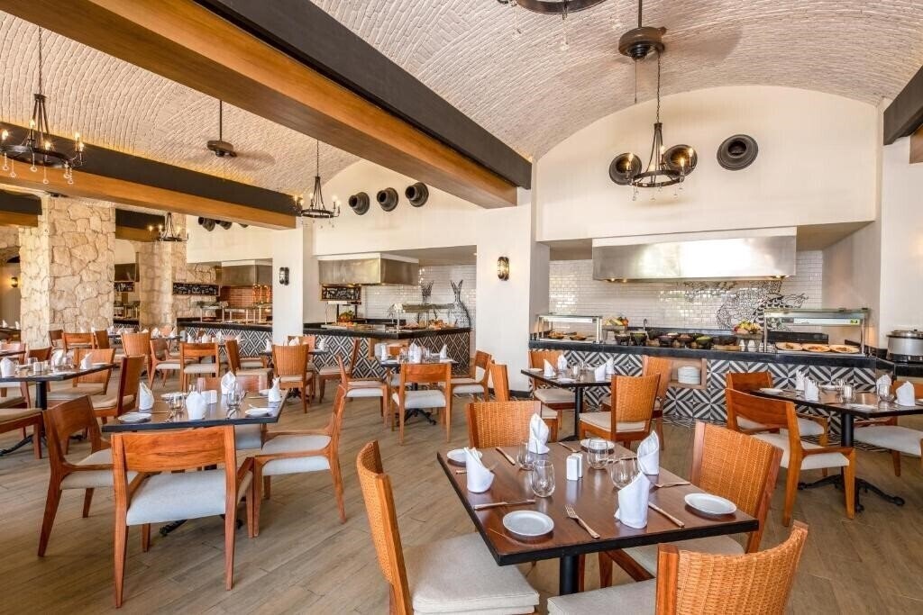 Территория Wyndham Alltra Playa Del Carmen 4*