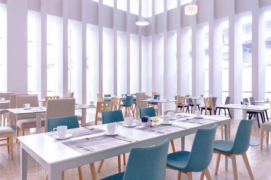 Территория Nh Puebla Finsa 3*