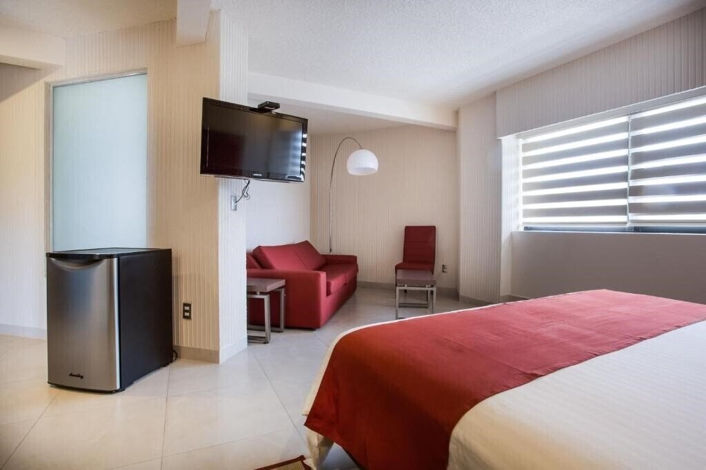 Панорама Puente Real 3*