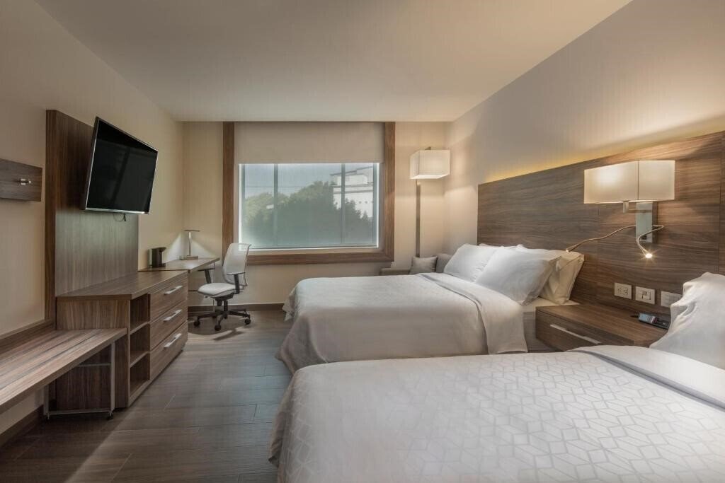 Фото Holiday Inn Express Puebla 3*