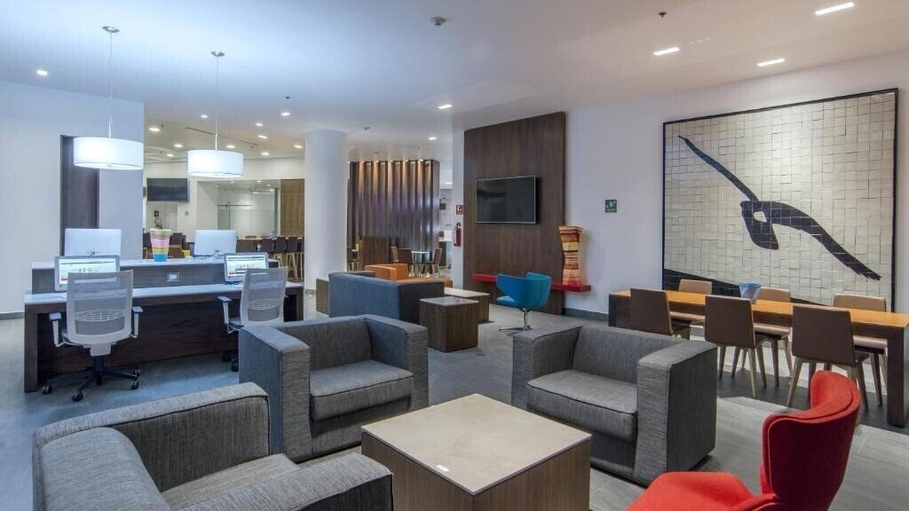 Территория Holiday Inn Express Puebla 3*