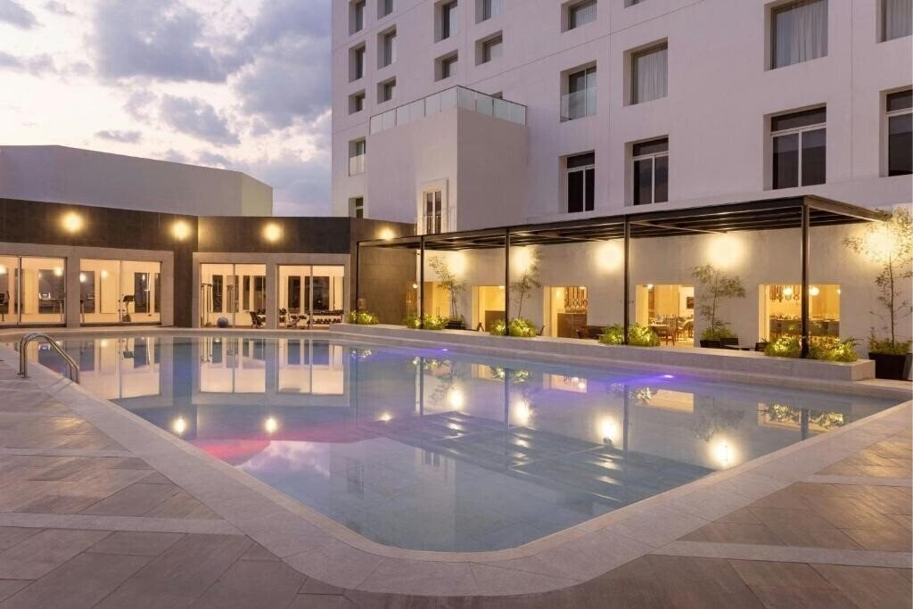 Отель Courtyard Puebla Las Animas 4*