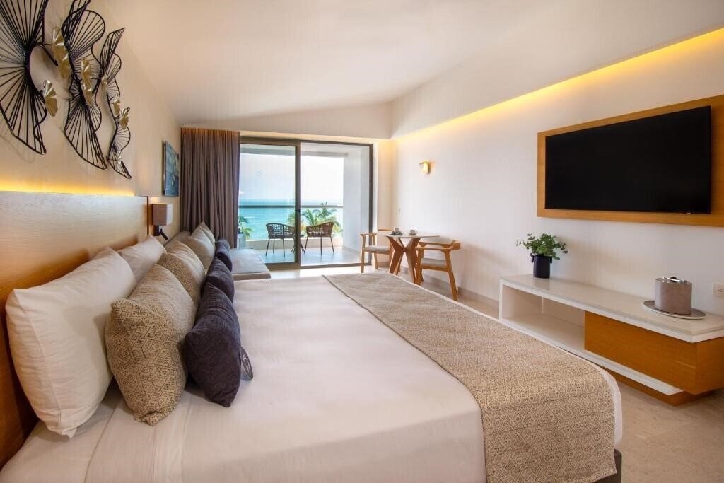 Фотография Sunset Plaza Beach Resort SPA 4*