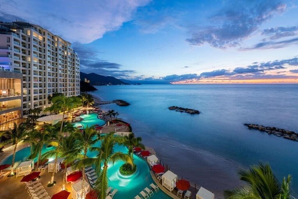 Территория Hilton Vallarta Riviera All-Inclusive Resort 4*