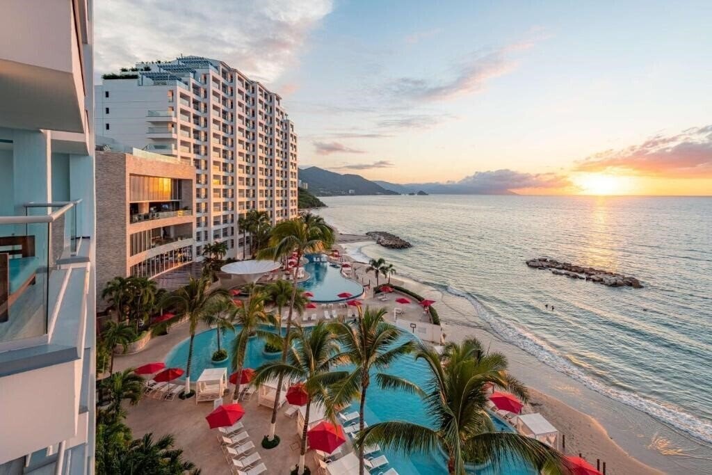 Апартаменты Hilton Vallarta Riviera All-Inclusive Resort 4*