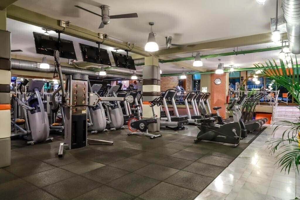 Вид Maya Villa Condo Hotel & Beach Club 4*