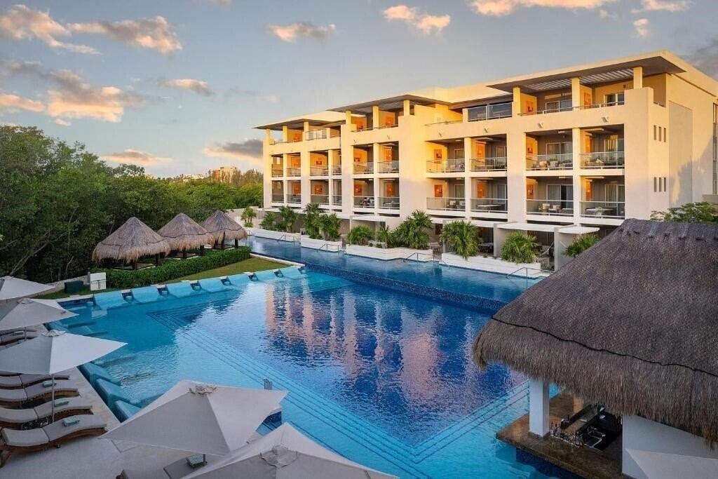 Фото Paradisus Playa del Carmen – La Perla 5*