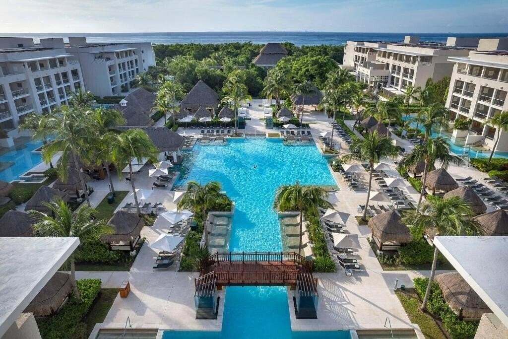 Вид Paradisus Playa del Carmen – La Perla 5*