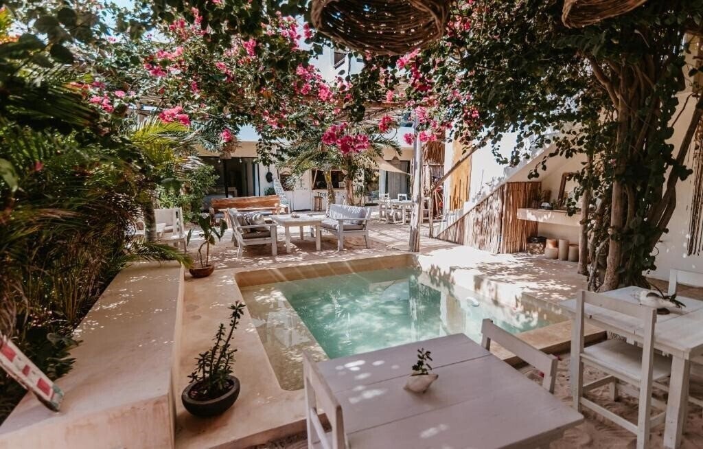 Вид Lunarena Boutique Beach Hotel (ex. Lun Arena Boutique Beach Hotel, Lunarena Barefoot Hotel & Kite School) 3*