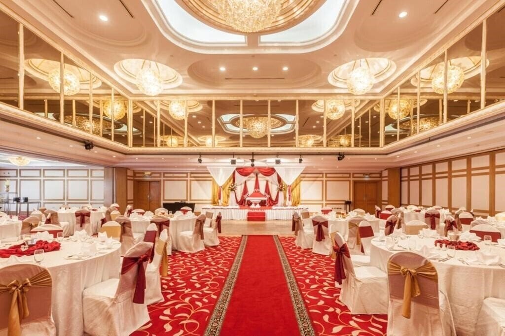 Территория Millennium Downtown Abu Dhabi (ex. Millennium Plaza Downtown, Crowne Plaza Abu Dhabi) 5*