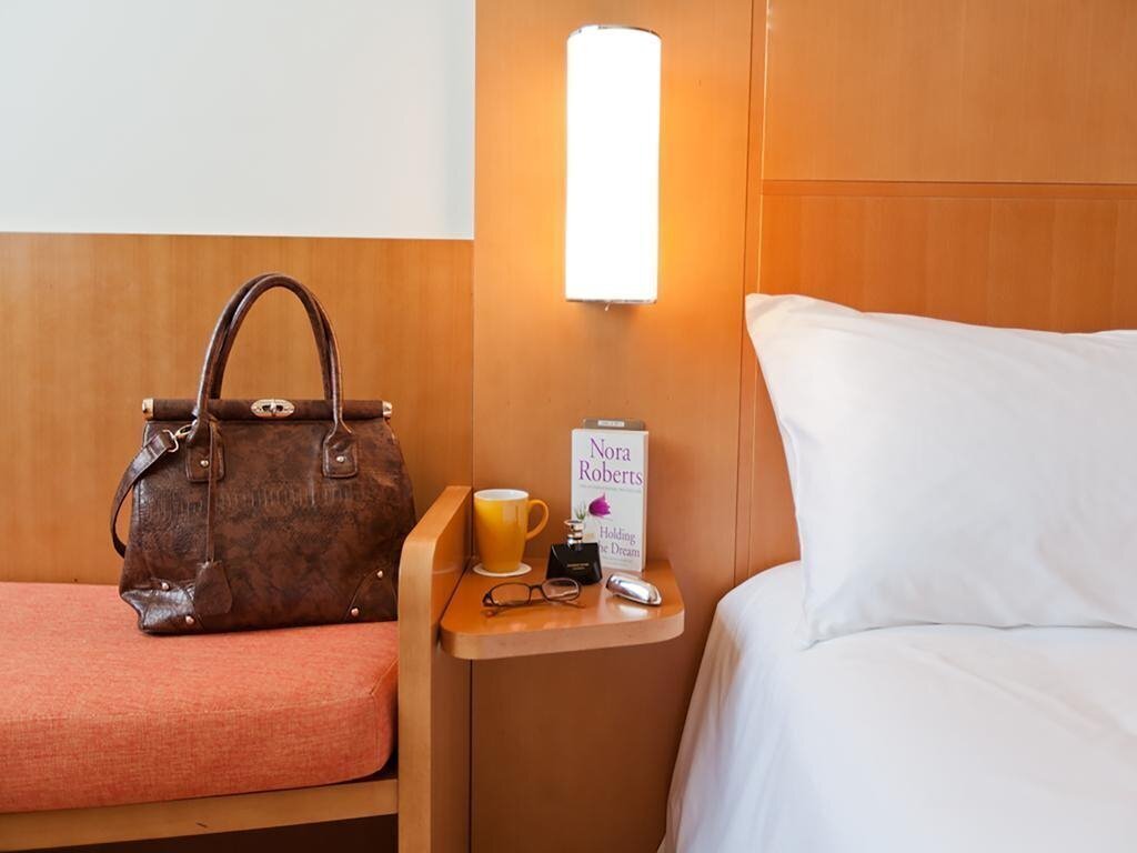 Панорама Ibis Abu Dhabi Gate (ex. Ibis Abu Dhabi Gate Hotel) 3*