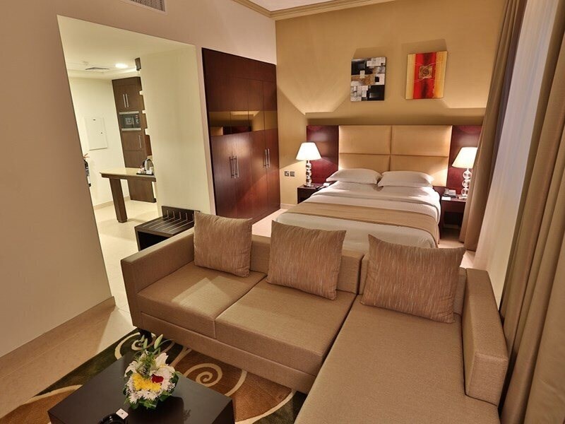 Панорама Bin Majid Tower Hotel Apartment 4*