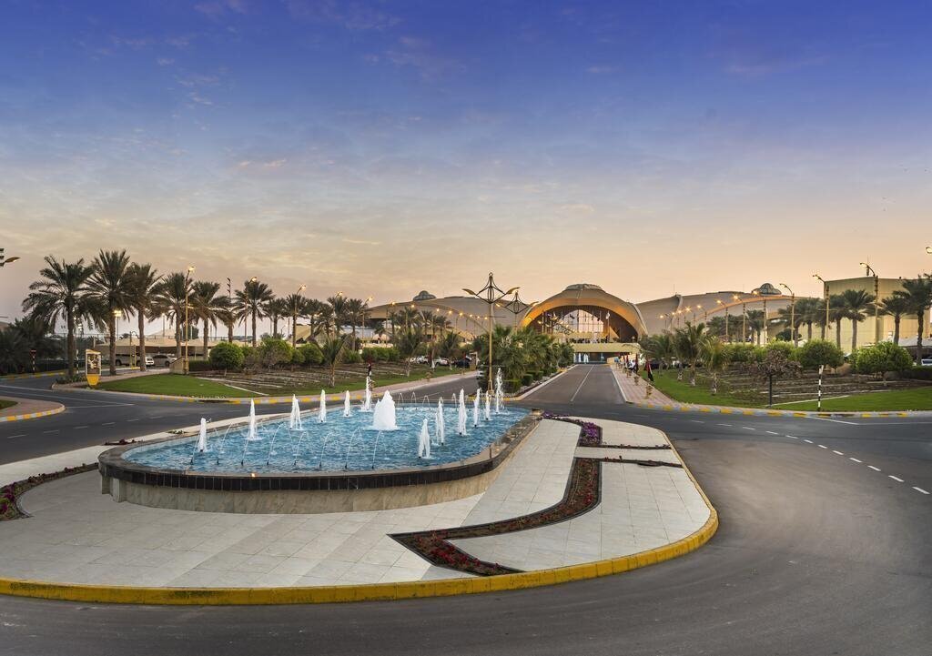 Отель Armed Forces Officers Club & Hotel 5*