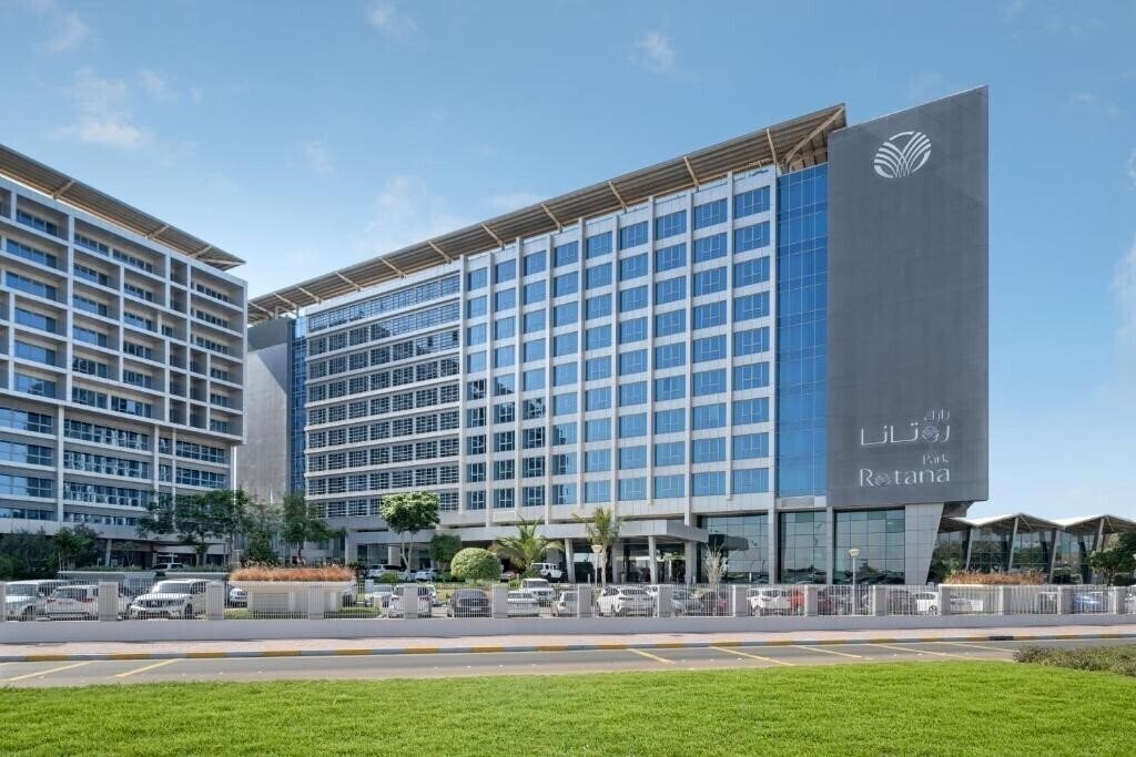 Апартаменты Park Rotana Hotel Abu Dhabi 5*
