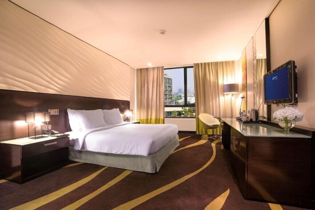 Панорама Radisson Blu Hotel Abu Dhabi Yas Island 4*