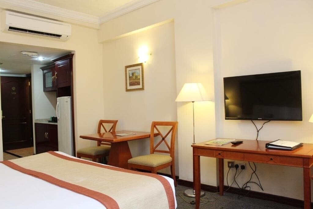 Территория Al Diar Mina Hotel 1*