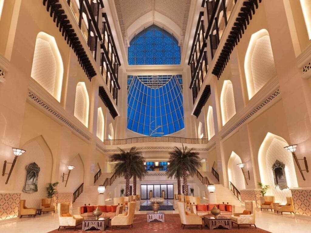 Територія Bab Al Qasr Hotel & Residences 5*