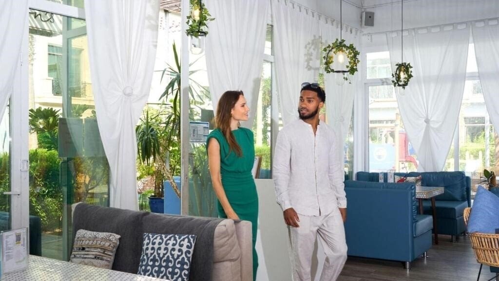 Территория Al Seef Resort & SPA by Andalus 4*