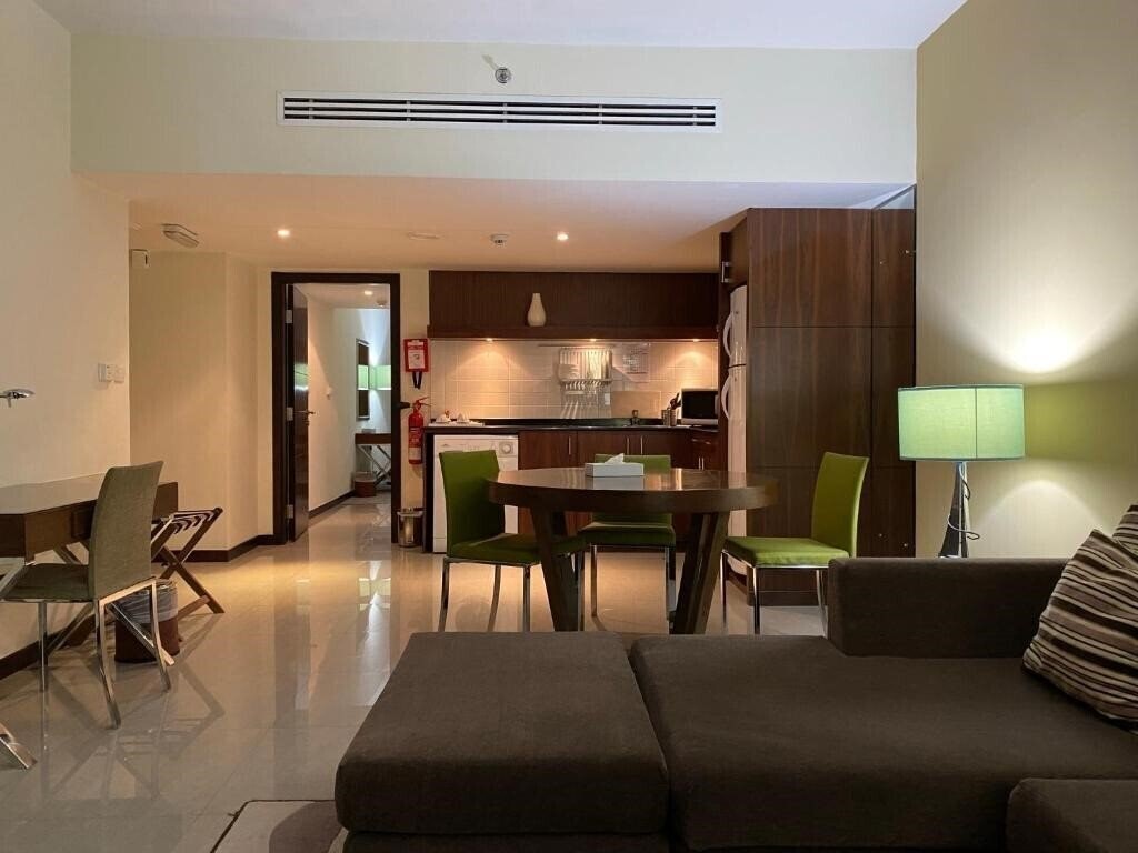 Фотография Phoenix Plaza Hotel Apartments Abu Dhabi 3*