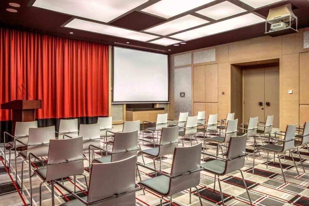 Апартаменты Capital Centre Arjaan by Rotana 3*